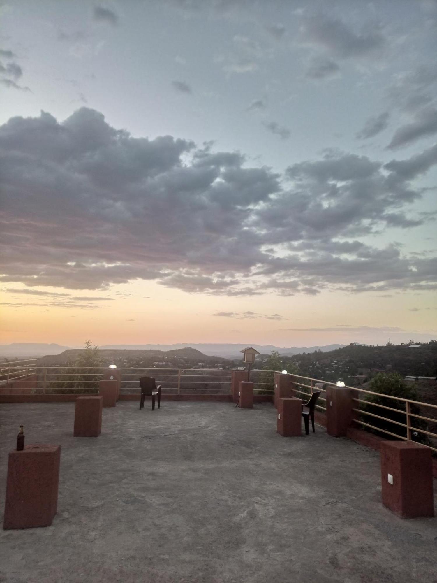 Zan-Seyoum Hotel - Lalibela Bagian luar foto
