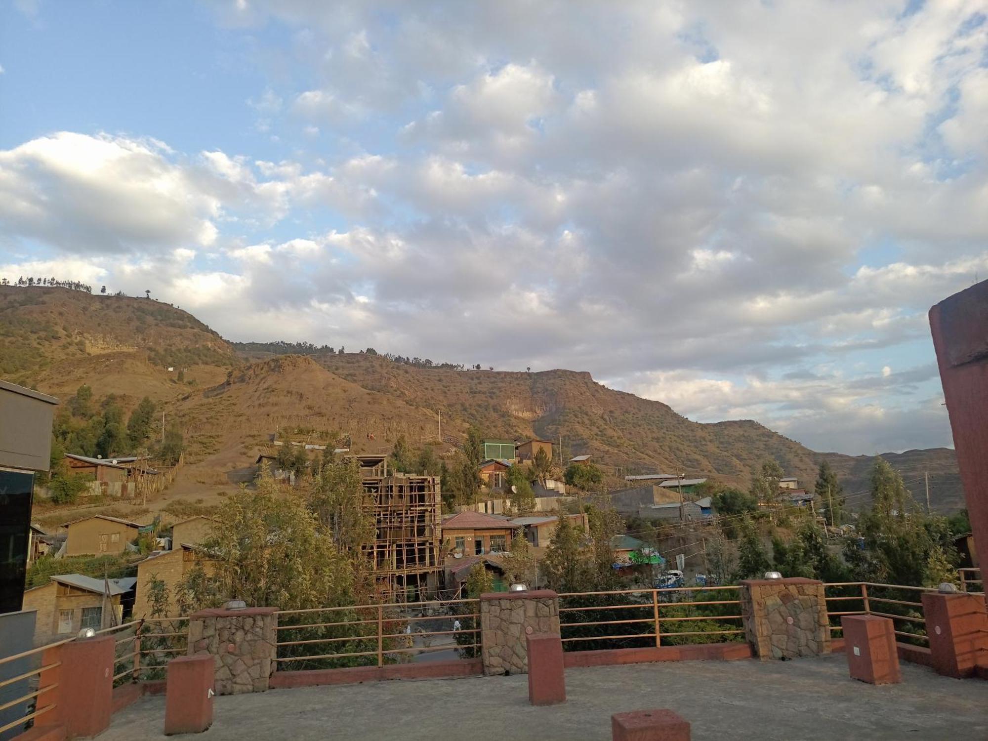Zan-Seyoum Hotel - Lalibela Bagian luar foto