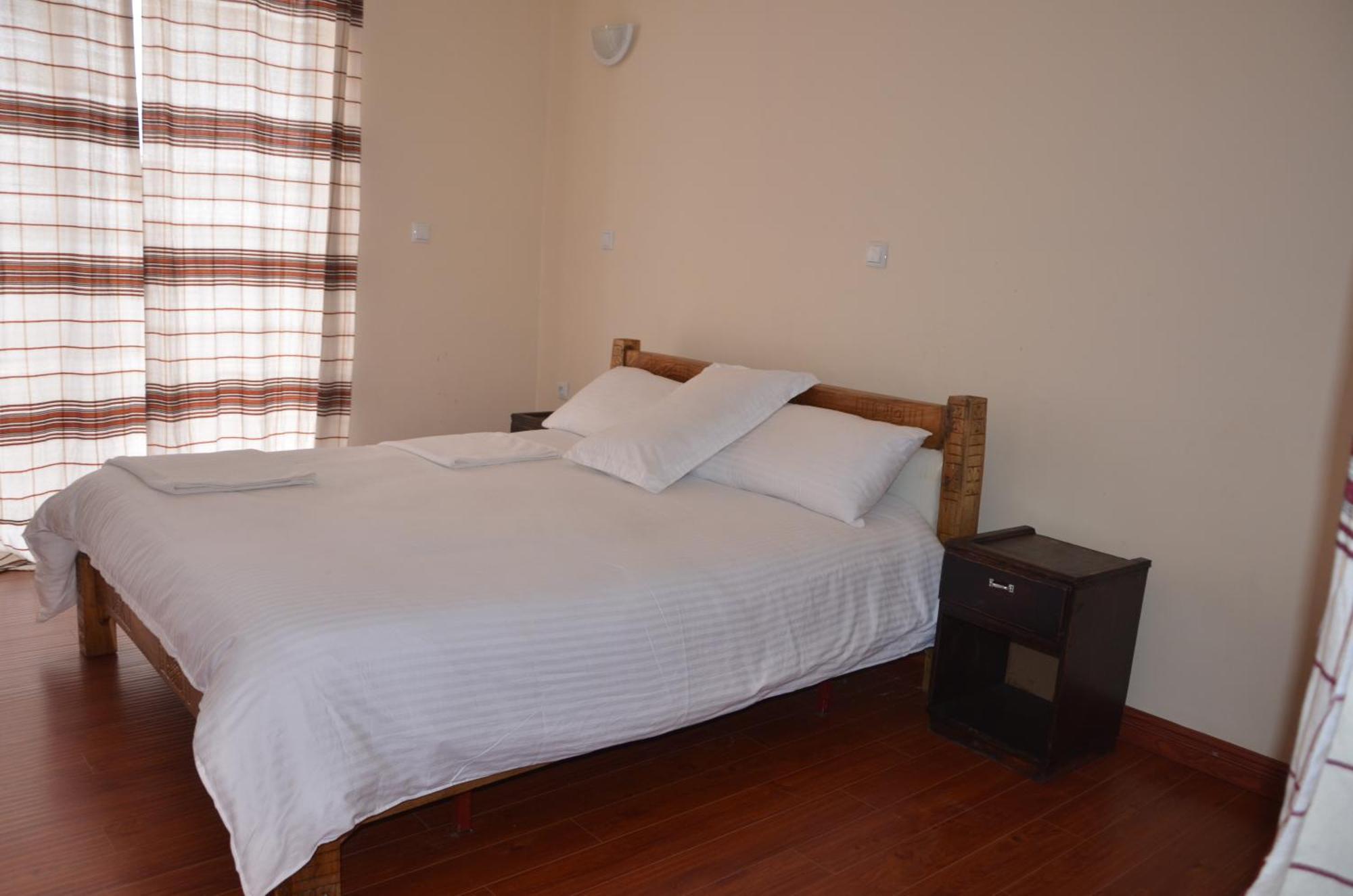Zan-Seyoum Hotel - Lalibela Bagian luar foto