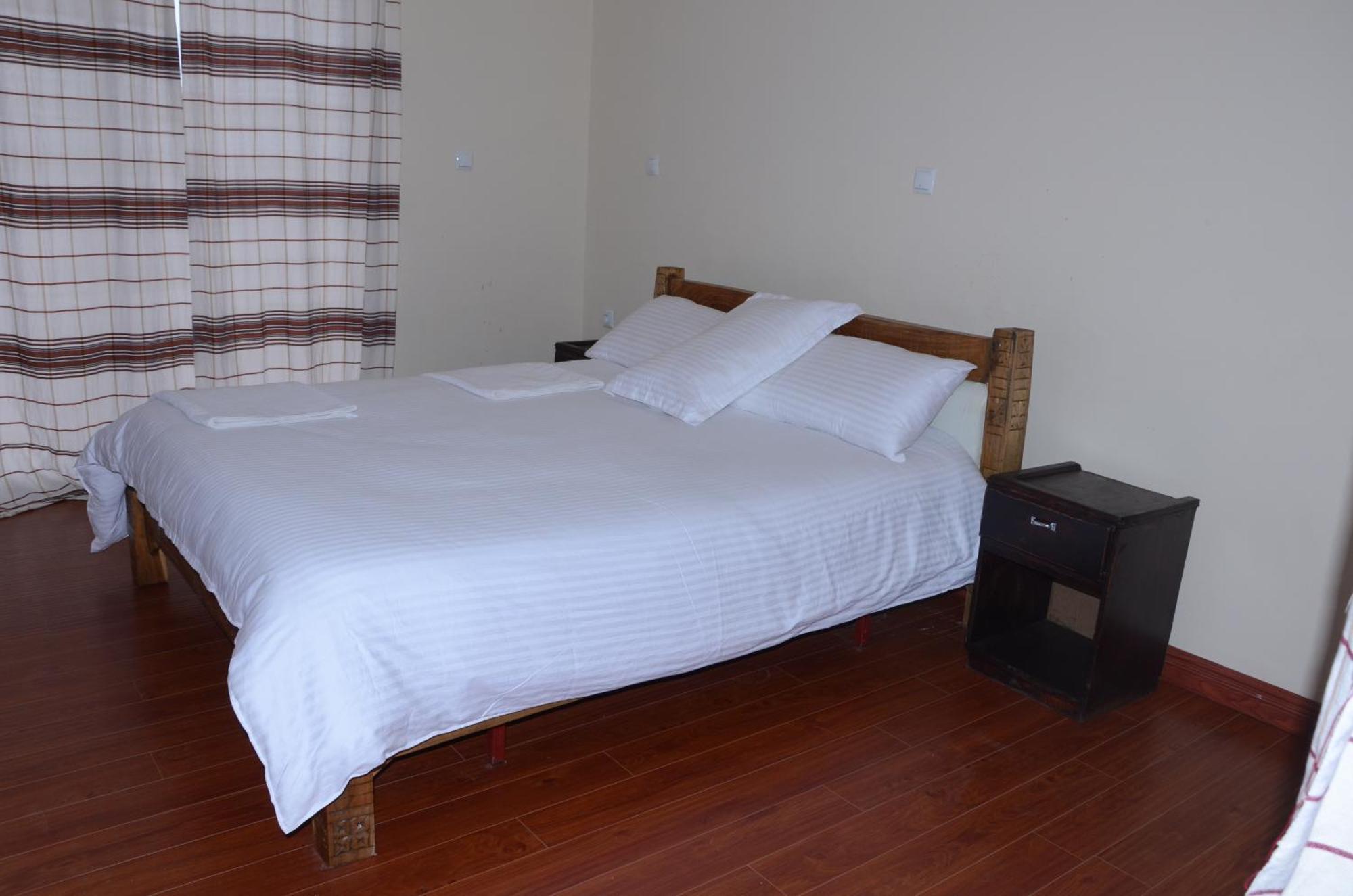 Zan-Seyoum Hotel - Lalibela Bagian luar foto